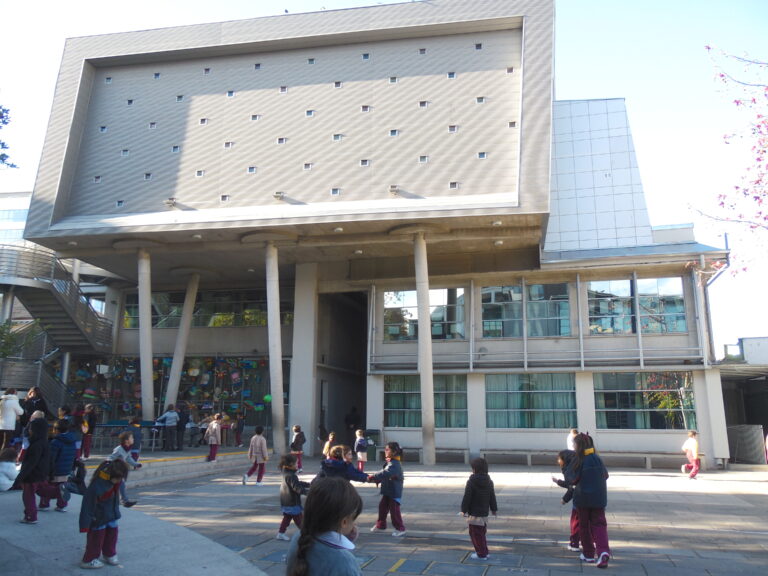 Patio del Saint Gabriel's School