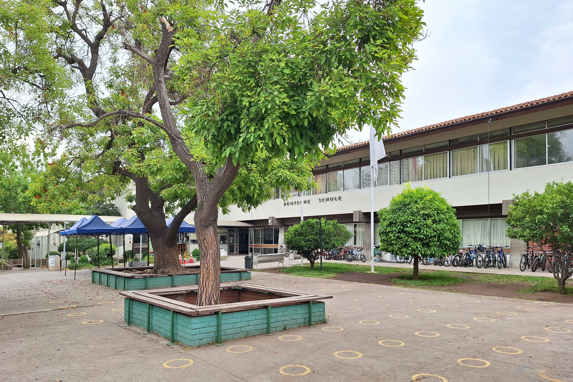 Patio del Colegio Alemán de Santiago